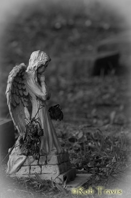 St. Lawrence Cemetery. Child's grave. 